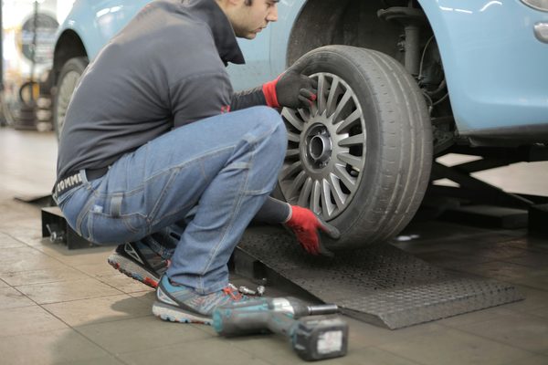 Discover hassle-free mobile tyre fitting in wiltshire
